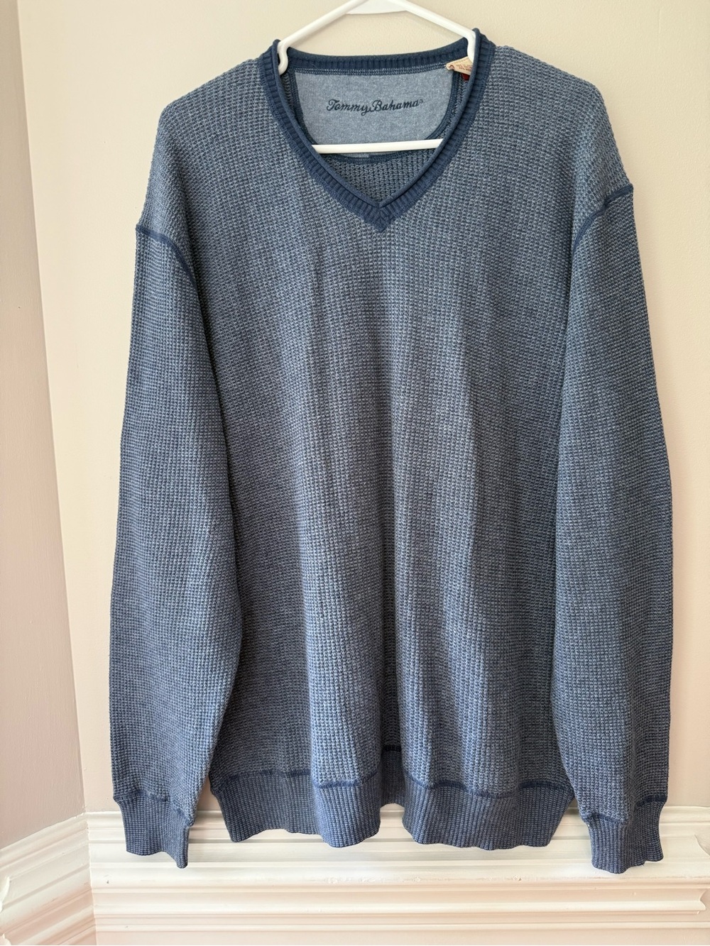 Tommy Bahama Men's Blue V-Neck Waffle Knit Sweater Size XL